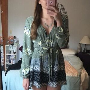 Francesca’s Miami floral romper size small